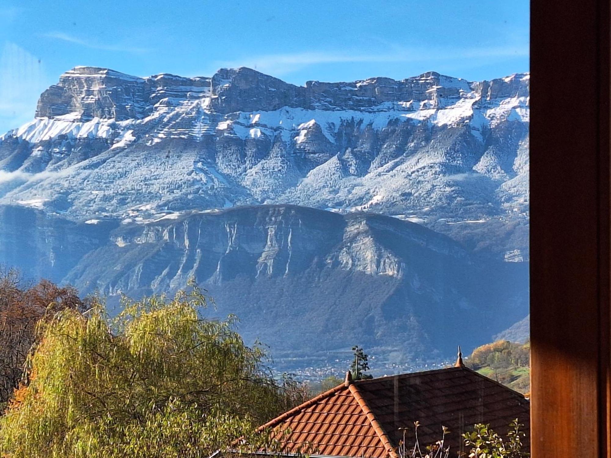 לינה וארוחת בוקר Theys Eco-Logis Mad'In Belledonne מראה חיצוני תמונה